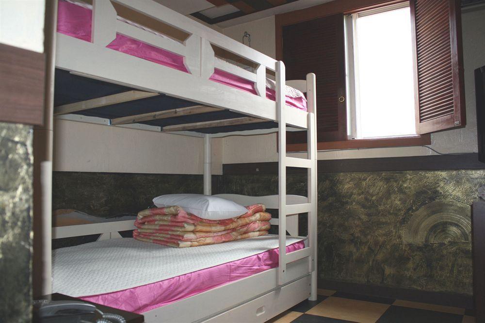 Oppa Hostel Seoul Eksteriør billede