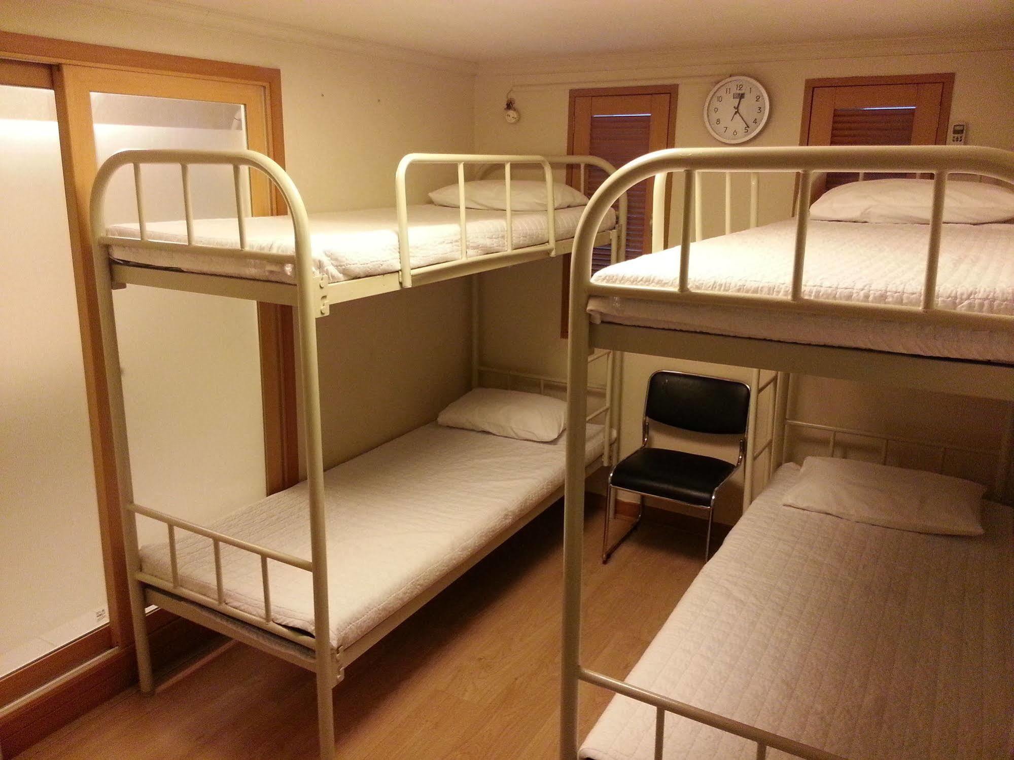 Oppa Hostel Seoul Eksteriør billede